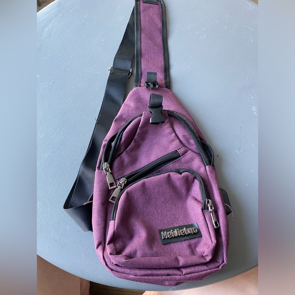 Never used, mini crossbody with usb port